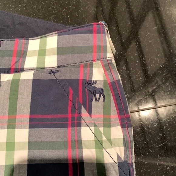 Plaid shorts - Picture 3 of 9